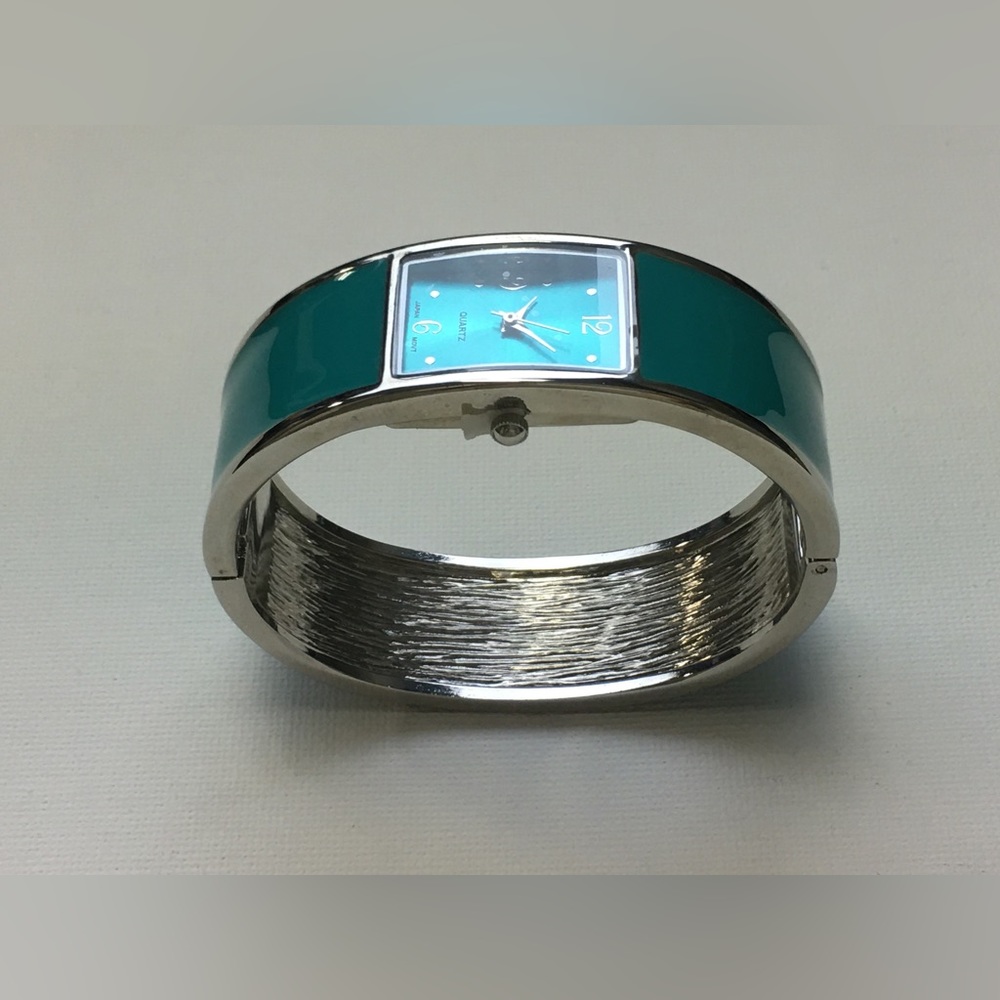 AVON🔹Women’s Watch